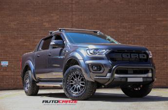 FORD RANGER REBEL ANTHRACITE CENTER W BLACK LIP
